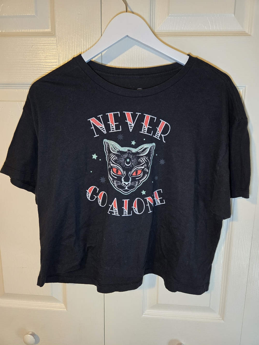 Universal Studios Halloween Horror Nights 2023 Women’s 2XL Black Cat Crop Tee